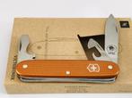 Victorinox Pioneer NESPRESSO LIVANTO Burnt Orange 2017 Limit, Caravans en Kamperen, Kampeergereedschap, Ophalen of Verzenden, Nieuw