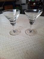Twee oude borrel glazen., Ophalen