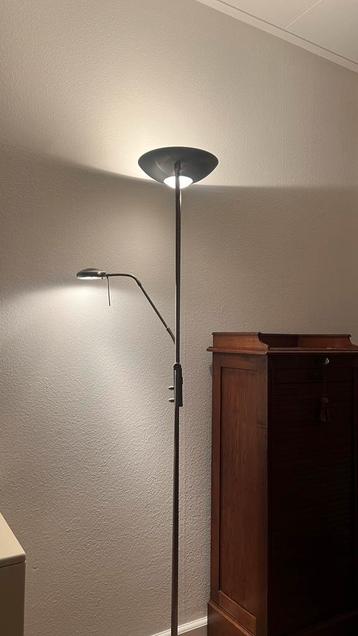 Massive vloerlamp halogeen uplighter met leeslamp beschikbaar voor biedingen