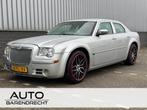 Chrysler 300C 2.7 V6 Automaat | Youngtimer | NAP | Scherm, Auto's, Chrysler, Automaat, Gebruikt, Bedrijf, Euro 4