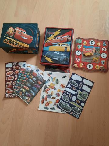 Cars verzameling: doos, puzzelklok & stickers beschikbaar voor biedingen