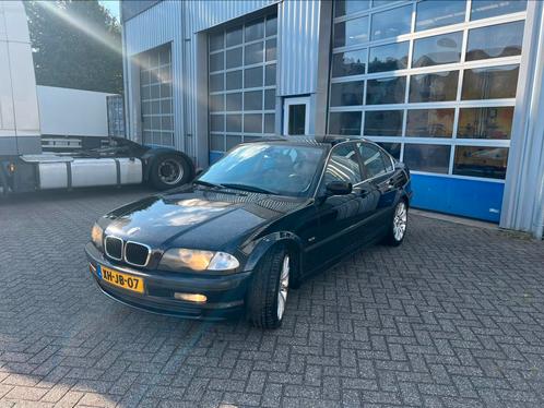 BMW 3-Serie 2.0 I 320 AUT 1998 Zwart, Auto's, BMW, Particulier, 3-Serie, Benzine, Sedan, Automaat, Origineel Nederlands, Zwart