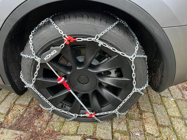 Te huur: König XG-12 Pro 252 speciaal voor Tesla model Y, Auto diversen, Sneeuwkettingen, Nieuw, Ophalen