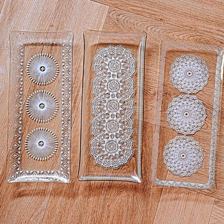Vintage glazen schalen, cake schalen uit de jaren 1960's,, Antiek en Kunst, Antiek | Woonaccessoires, Ophalen of Verzenden