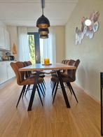 Eikenhouten tafel met stalen M poten incl. 6 stoelen, Ophalen, Zo goed als nieuw