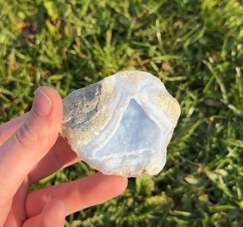 Prachtige blue lace agaat geode!, Verzamelen, Mineralen en Fossielen, Mineraal, Ophalen of Verzenden