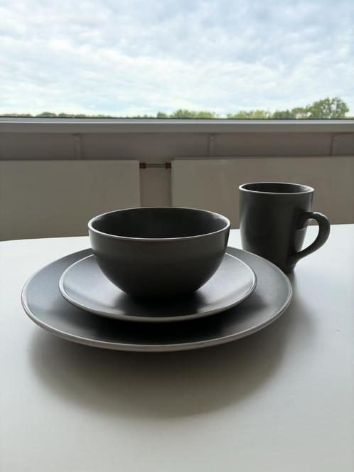 Blokker Serviesset Oslo Grey (x8 - 1 bowl), Huis en Inrichting, Keuken | Servies, Gebruikt, Compleet servies, Overige stijlen