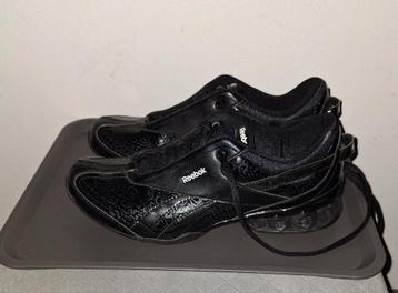 Zwarte sneakers van REEBOK maat 40. 2e paar=halve prijs  beschikbaar voor biedingen