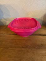 Tupperware Bak met Sterdeksel - Nieuw, Huis en Inrichting, Keuken | Tupperware, Ophalen of Verzenden, Nieuw, Rood, Bak of Kom