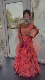 Exclusieve donkerroze floral lehenga, Huwelijk, Ophalen of Verzenden, Zo goed als nieuw, Kleding
