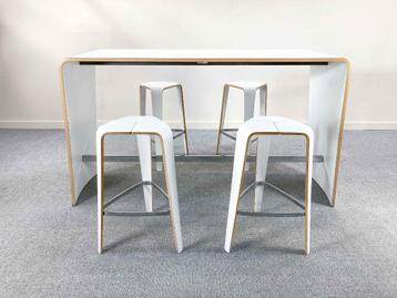 Brunner Hoc Vergadertafel Met Vier Stoelen beschikbaar voor biedingen