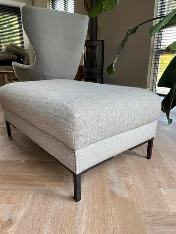 Design on Stock Aikon Lounge hocker/poef beschikbaar voor biedingen