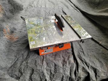 Rubi Tegelzaagtafel - Perfect voor Tegelwerk! beschikbaar voor biedingen