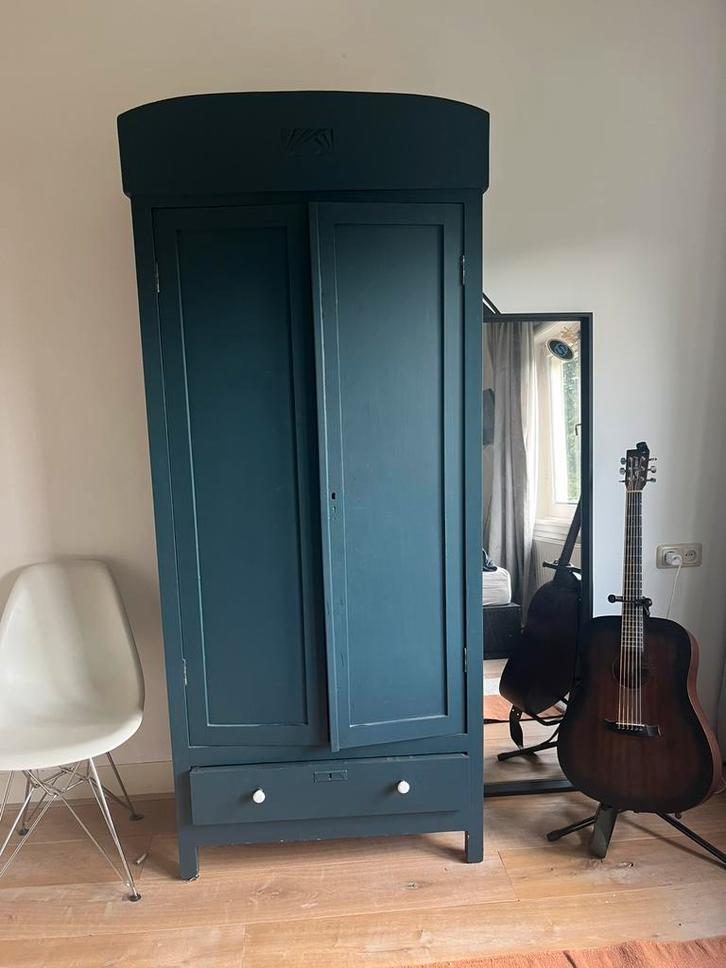 Brocante kast – charmant met karakter, Antiek en Kunst, Curiosa en Brocante, Ophalen of Verzenden