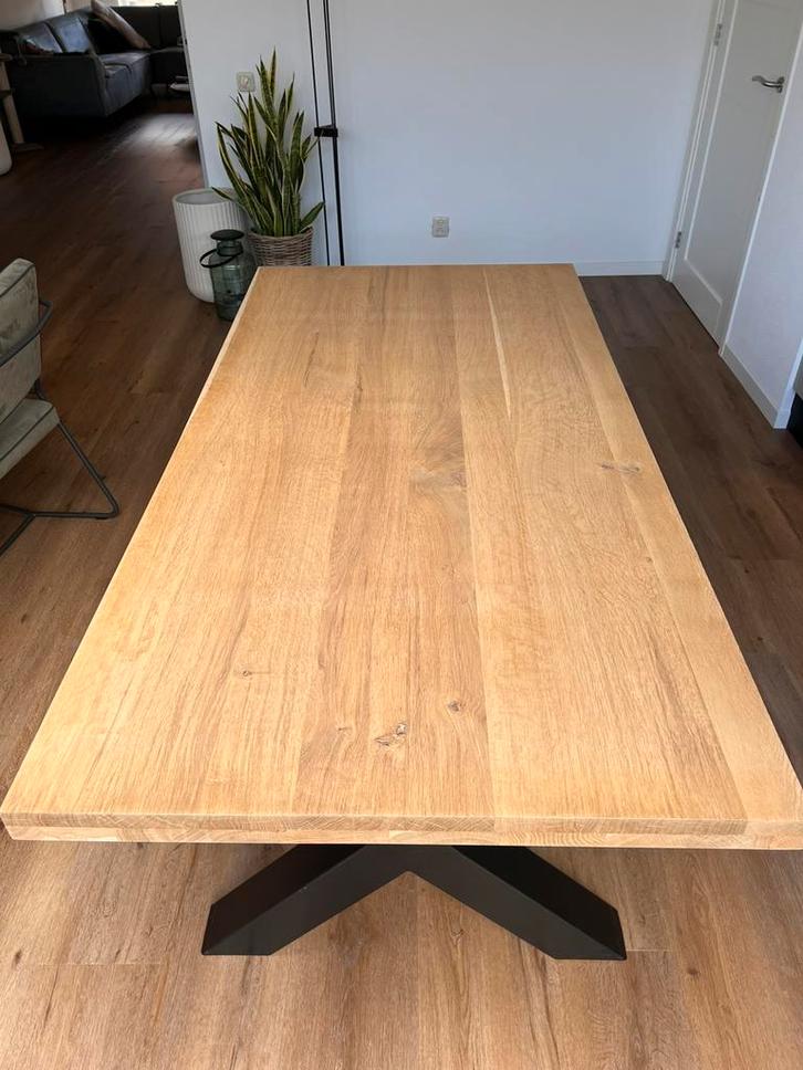ROBUSTE MODERENE BLANK EIKEN eetkamertafel, stalen onderstel, Huis en Inrichting, Tafels | Eettafels, Zo goed als nieuw, 50 tot 100 cm