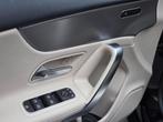 A-Klasse 180 136pk 2020 Zwart - Nog Onder Mercedes Garantie, Auto's, Mercedes-Benz, Voorwielaandrijving, 136 pk, Beige, 4 cilinders