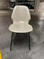 Beige leather chair, Ophalen of Verzenden, Zo goed als nieuw, Eén