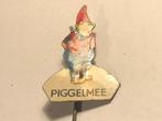 Metalen PIGGELMEE Kabouter Kinderboekenserie Speld (Rood)., Figuurtje, Ophalen of Verzenden, Speldje of Pin, Zo goed als nieuw