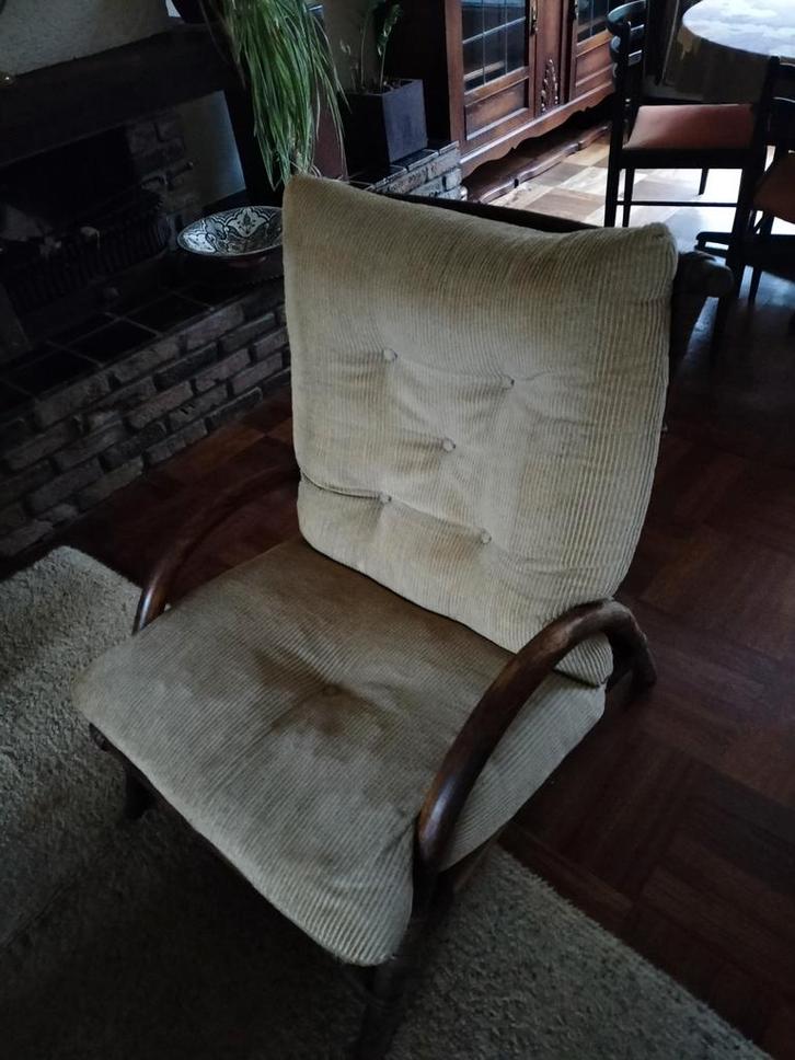 Rotan stoel met corduroy kussen, Huis en Inrichting, Fauteuils, Gebruikt, Riet of Rotan, Stof, 50 tot 75 cm, Minder dan 75 cm