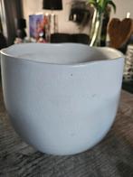 Witte Bloempot / Plantenpot, Rond, Zo goed als nieuw, Aardewerk, Tuin