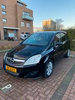 Opel Zafira 1.6 zwart - 7 persoons - Nieuwe APK - NAP, Auto's, Voorwielaandrijving, 15 km/l, 74 €/maand, Zwart