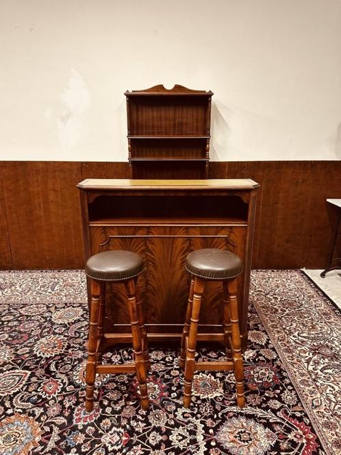 Klassiek Engels Chesterfield Bar Barretje met Barkrukken, Antiek en Kunst, Antiek | Kantoor en Zakelijk, Ophalen