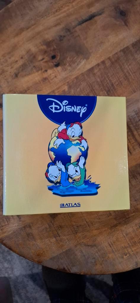 Disney Atlas – verzamelmap + gids – nette staat, Verzamelen, Disney, Zo goed als nieuw, Papier, Kaart of Schrift, Donald Duck