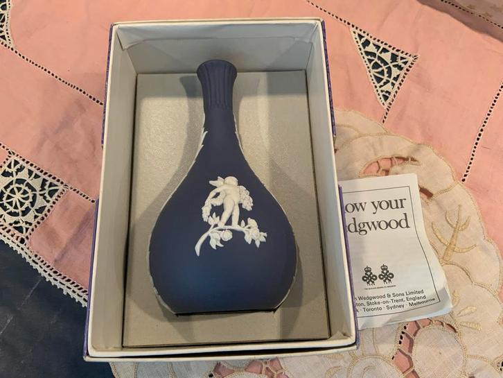 Wedgwood Jasperware Vaas, Antiek en Kunst, Antiek | Vazen, Ophalen of Verzenden