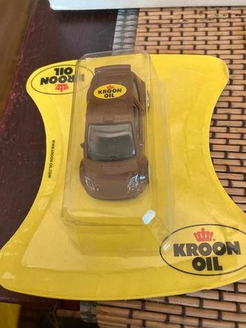 Kroon oil thematoy, nieuw in plastic beschikbaar voor biedingen