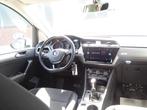 Volkswagen Touran 2.0 TDI SCR Comfortline AUTOMAAT| PARKEER, Stof, 4 cilinders, Wit, Origineel Nederlands
