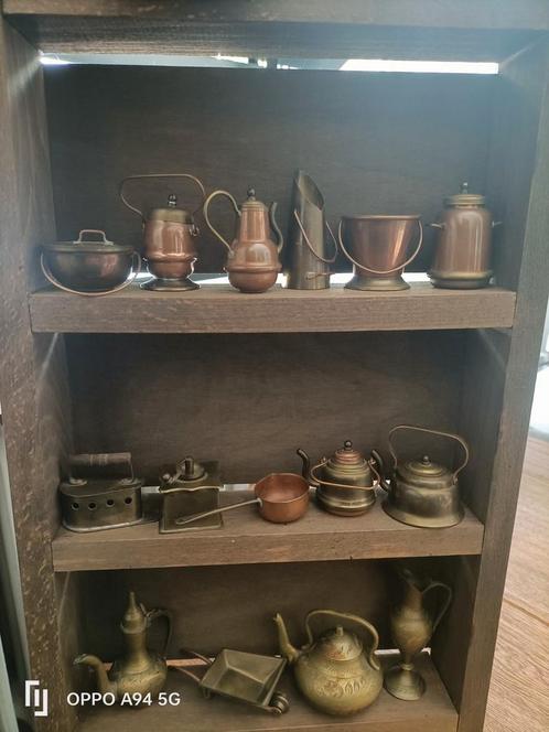 Miniatuur Koper & Brons Collectie in Houten Kast, Antiek en Kunst, Antiek | Koper en Brons, Brons, Ophalen of Verzenden