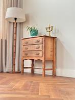 Vintage ladekast Deens eiken hout messing jaren 50/60/70, Huis en Inrichting, Kasten | Ladekasten, Ophalen, Gebruikt, 50 tot 100 cm