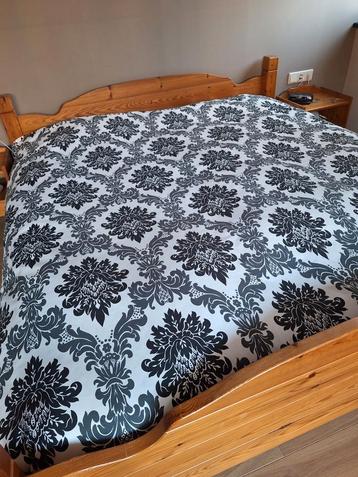 Sprei, grand foulard,  Franse lelie  beschikbaar voor biedingen