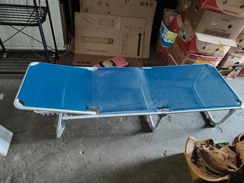 Ligstoel inklapbaar met verstelbare rugleuning (blauw) ligbe, Tuin en Terras, Ligbedden, Zo goed als nieuw, Aluminium, Inklapbaar