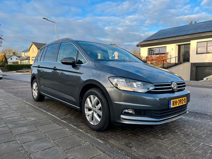 Volkswagen Touran highline 1.4 TSI DSG 7 zits 2017, Auto's, Volkswagen, Particulier, Touran, ABS, Achteruitrijcamera, Adaptive Cruise Control