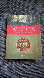 WICCA boek over heksen en witte magie., Boeken, Ophalen of Verzenden, Zo goed als nieuw