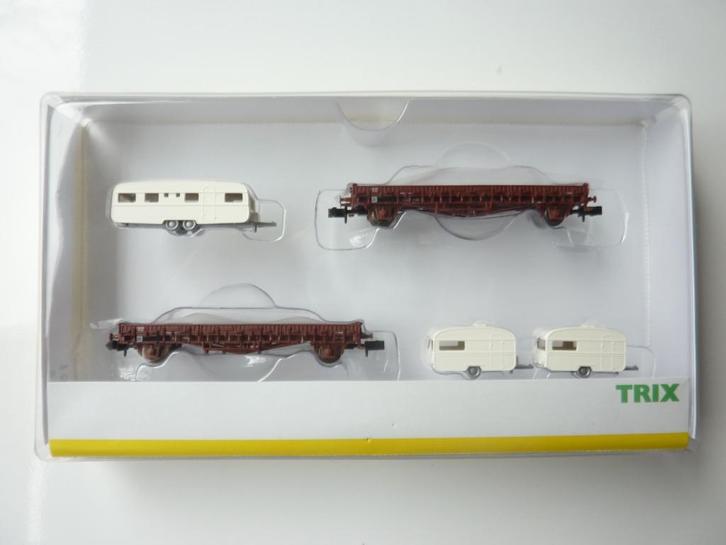 N-spoor Minitrix 15631 nieuw 2 lageboordwagens en 3 caravans, Hobby en Vrije tijd, Modeltreinen | N-Spoor, Nieuw, Wagon, Gelijkstroom