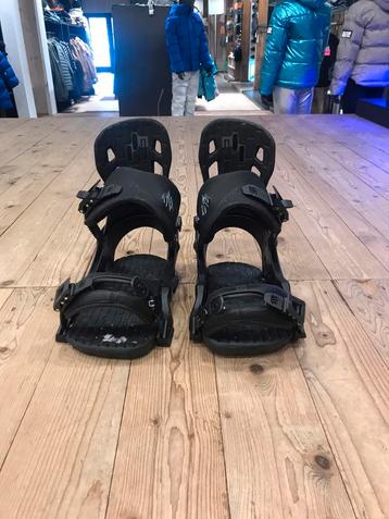 Mercury Jones maat L beschikbaar voor biedingen