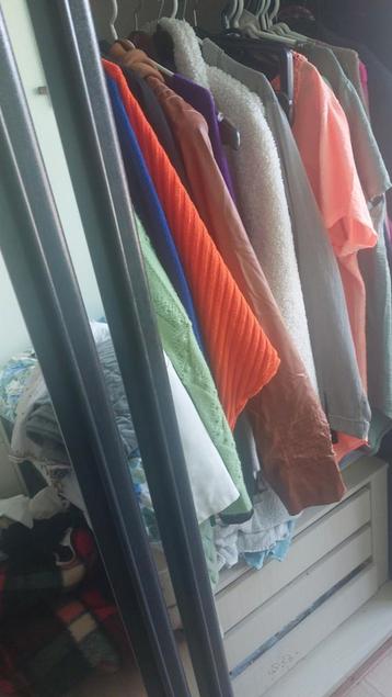 Moderne kleding vanaf maat 38 t/m 48 beschikbaar voor biedingen