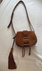 Bash tas fringe suede, Sieraden, Tassen en Uiterlijk, Tassen | Damestassen, Ophalen of Verzenden, Zo goed als nieuw