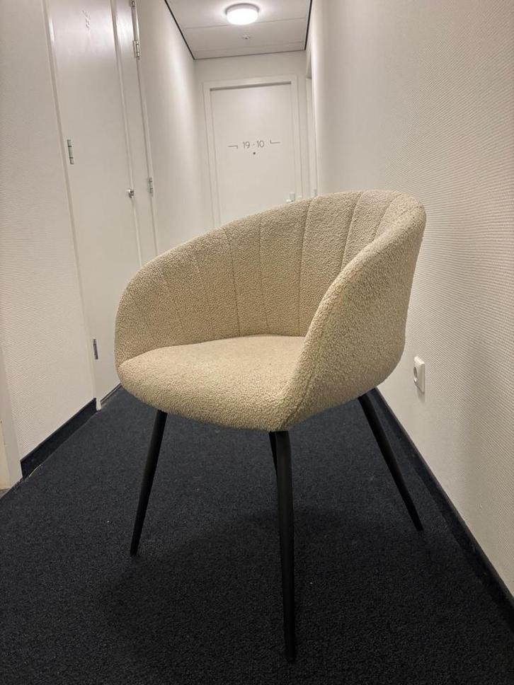 Vier Stijlvolle Kuipstoelen Tropea Zand Teddy, Huis en Inrichting, Stoelen, Zo goed als nieuw, Vier, Ophalen