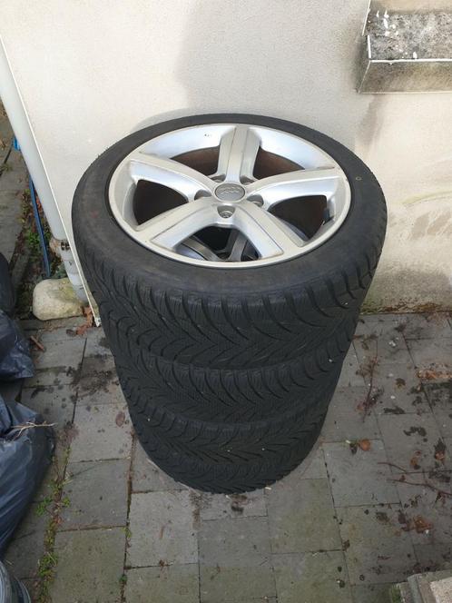 Audi 17 inch vijfspaaks lichtmetalen velgen + winterbanden, Auto-onderdelen, Banden en Velgen, Banden en Velgen, Winterbanden