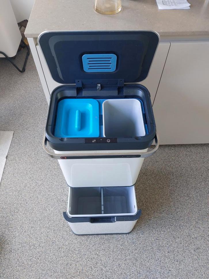 Afvalemmer met 4 vakken.  Zo goed als nieuw, Huis en Inrichting, Woonaccessoires | Prullenbakken, Zo goed als nieuw, Metaal, 75 cm of meer