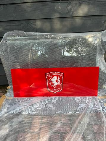 Glasplaat Voorzien van zeefdruk met Fc Twente logo beschikbaar voor biedingen