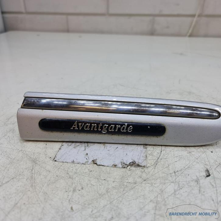 Sierlijst Mercedes W203 S203 C Klasse stootstrip links spatb, Auto-onderdelen, Carrosserie en Plaatwerk, Mercedes-Benz, Voor, Rechts