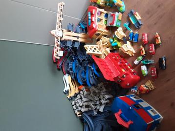Chuggington treinbaan inclusief opberg bakken beschikbaar voor biedingen