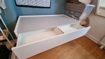 Speeltafel ikea dundra met lades beschikbaar voor biedingen