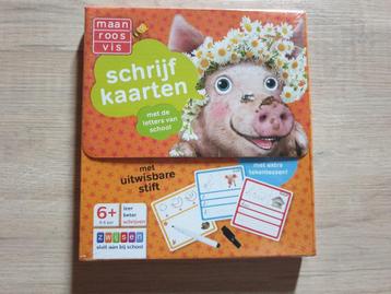 Schrijf kaarten met letters van school, leren lezen beschikbaar voor biedingen