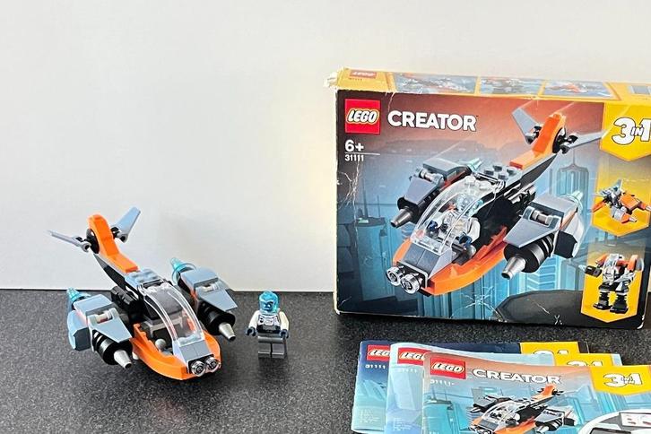 Lego Creator 3-in-1 no. 31111: Cyberdrone, Kinderen en Baby's, Speelgoed | Duplo en Lego, Zo goed als nieuw, Lego, Complete set