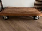 teakhouten lage salontafel met zwenkwielen, Huis en Inrichting, Tafels | Salontafels, Ophalen, Gebruikt, 100 tot 150 cm, Teakhout